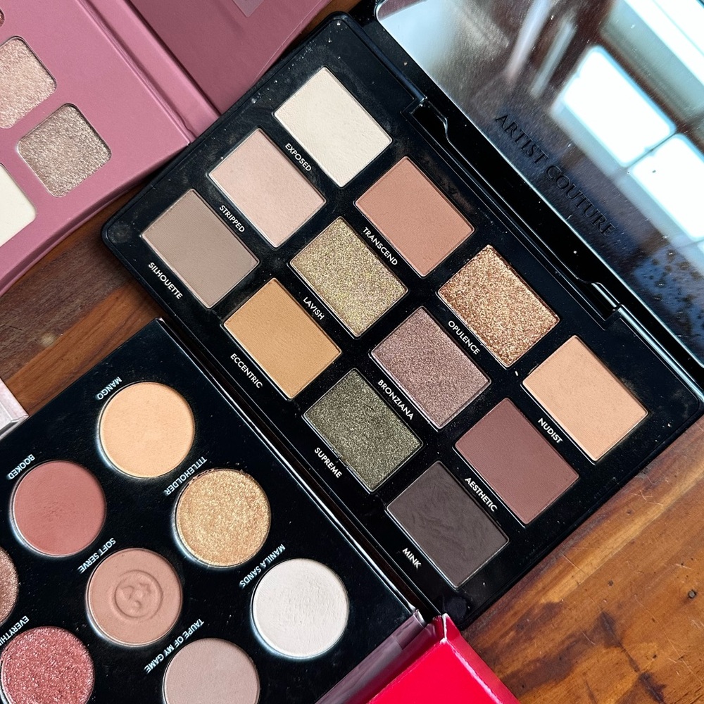 LOT of 7 Eye Shadow Palettes - Tarte, Artist Couture, One/Size, Juvia’s Place.. - Picture 4 of 9